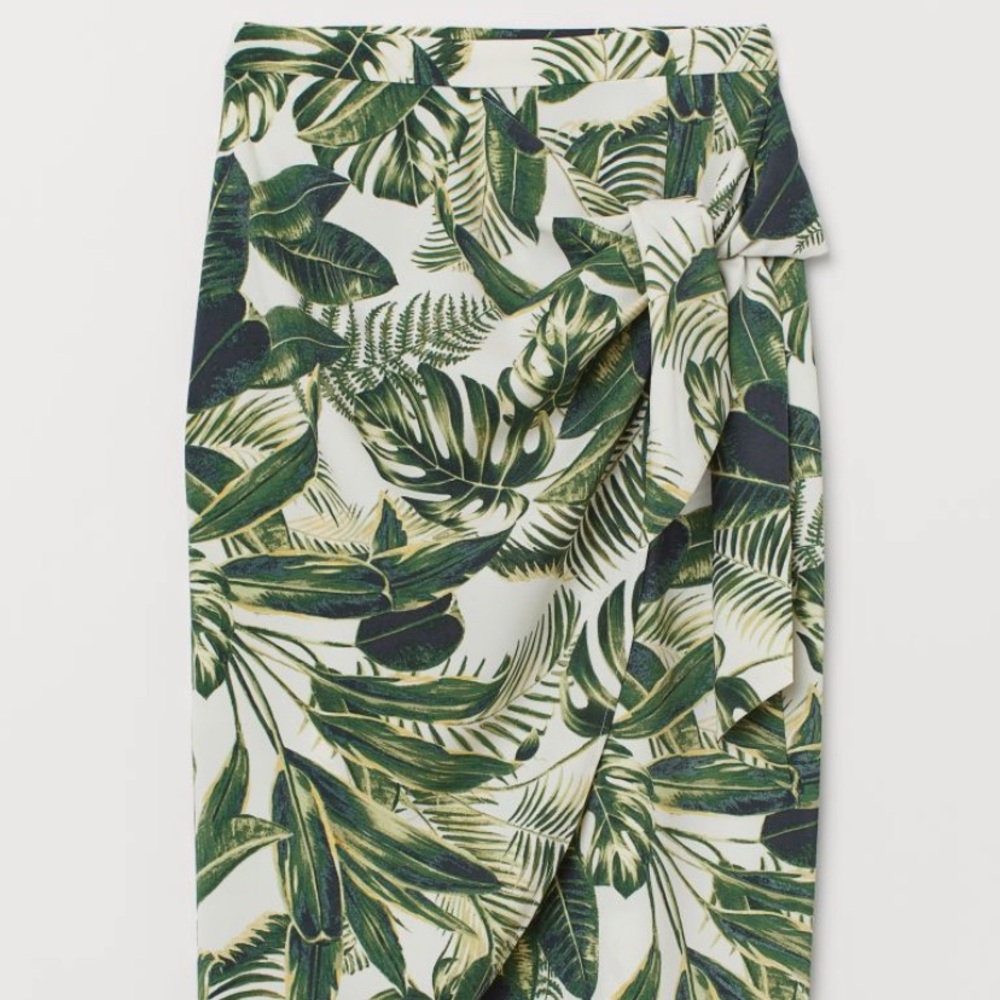NEW! H&M Faux Wrap Print Skirt SP20 - NWT